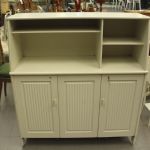 902 8582 CUPBOARD